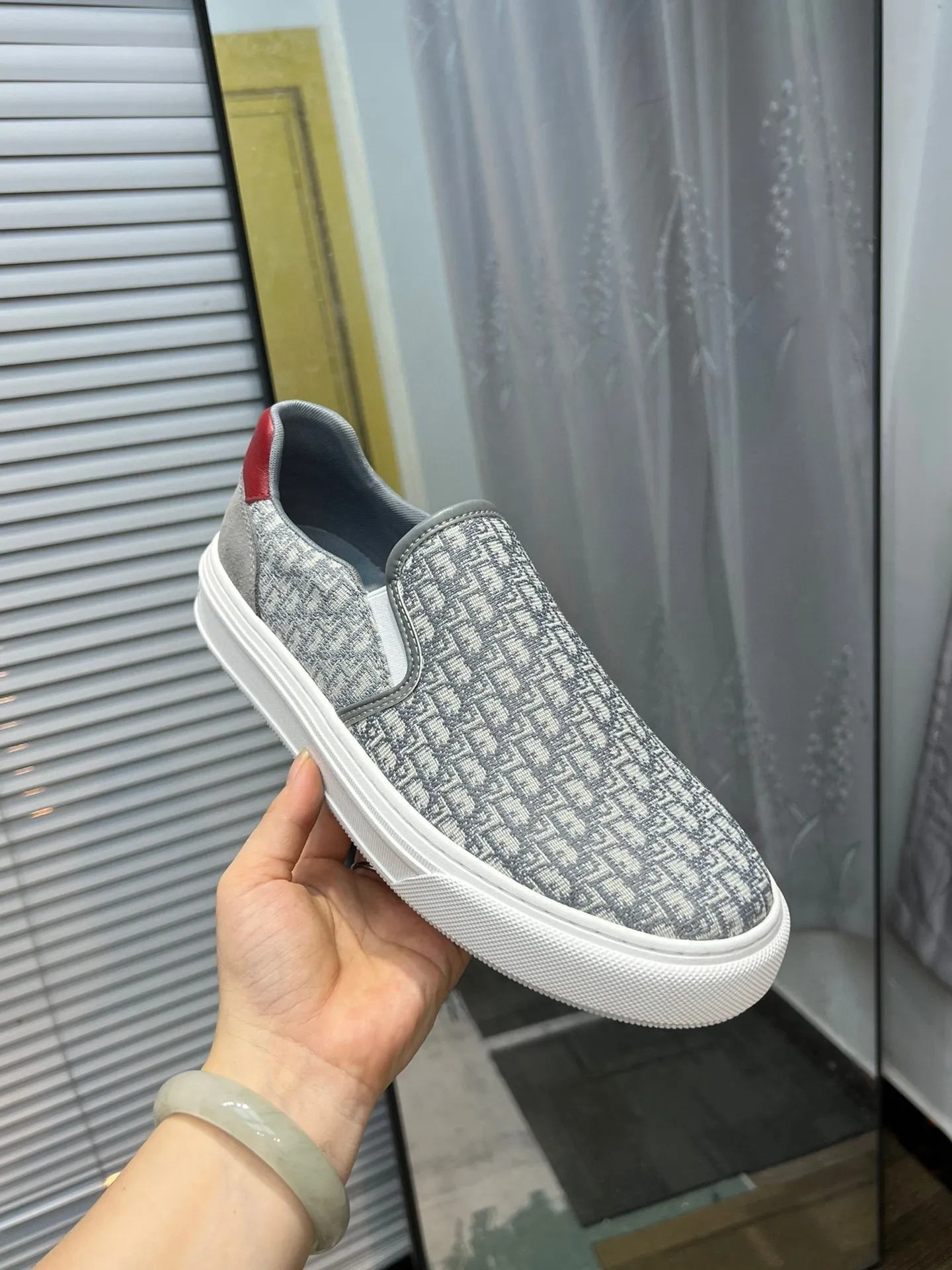 Men's shoes 💰380 The latest DiOr shipment, using imported top-grade jacquard fabric with cowhide design 👍 Breathable mesh lining, comfortable to wear, lightweight, original last mold, official website 1:1, private mold outsole, non-slip, color, multiple colors available, code number 38 to 44 (45 can be ordered)